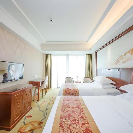 Vienna Classic Hotel Qingyuan Taihe Ancient Cave Scenic Area Exterior foto