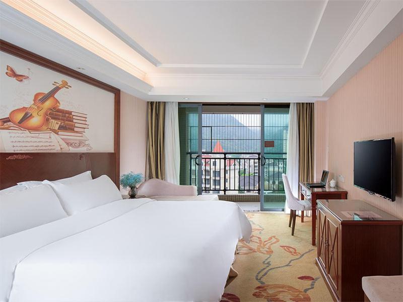 Vienna Classic Hotel Qingyuan Taihe Ancient Cave Scenic Area Exterior foto